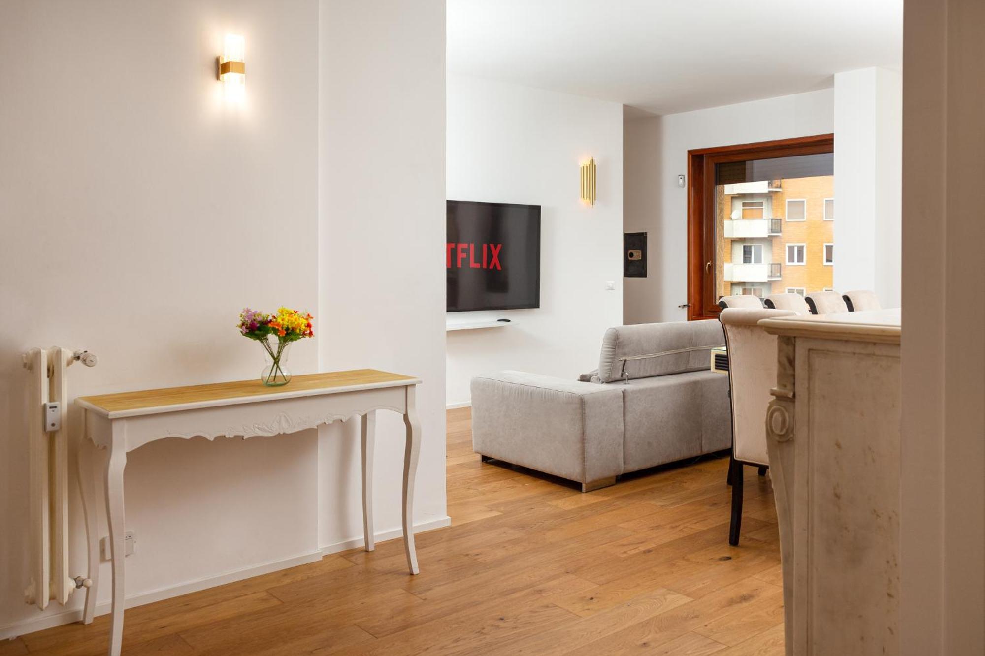 Prestige Apartment With Sauna And Free Parking - M4 - Milan — Photos 1